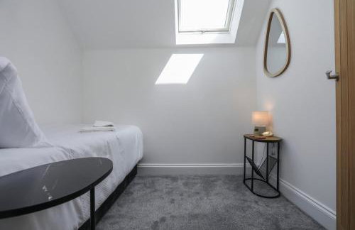 8 Iris Cottage 4-BR Coastal Home in Suffolk - Foto 34