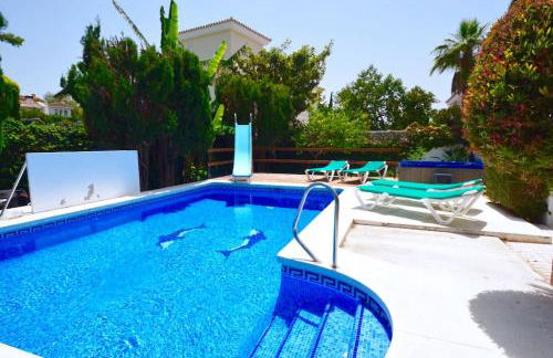 High Quality, Spacious, 4 Bedroom private Villa - Photo 17