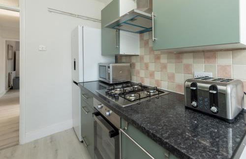 2BDR Peaceful Ground Floor Apartment Free Parking - Pass the Keys - Foto 23