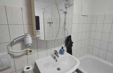 FERIENWOHNUNG 52m2 APARTMENT in ZITTAUER STADTZENTRUM INNENSTADT INNENRING TOP LAGE - WOHNEN AUF ZEIT IN ZITTAU - 2 RAUM WOHNUNG EINKAUFSSTRASSE - Foto 12