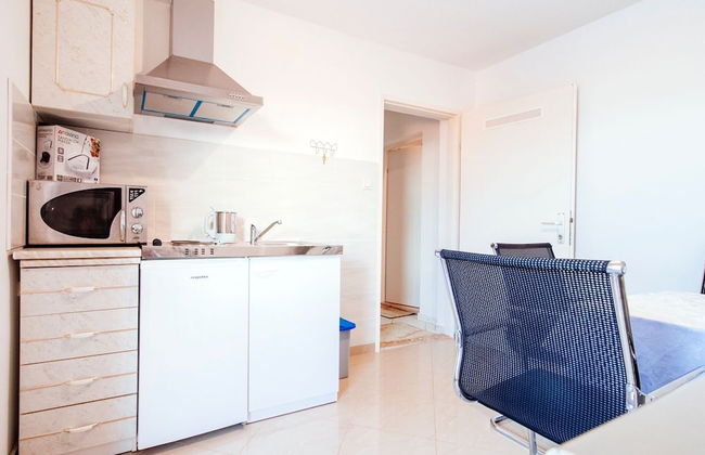 Beautiful Holiday Home in Maslenica Near Beach" - Foto 14