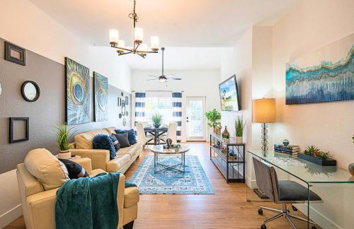 Family-Friendly Stay , Tennis & Basketball Courts, King Beds & Parking- H2167 - Foto 2