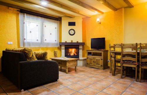 Apartamentos Rurales L´Abiseu - Photo 3