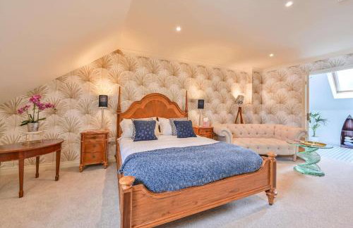 Lisburne Place - Luxury Three Bedroom Town House - Photo 1