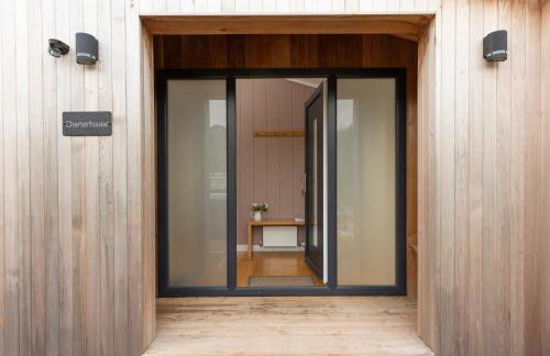 Charterhouse, Strawberryfield Park - Photo 25