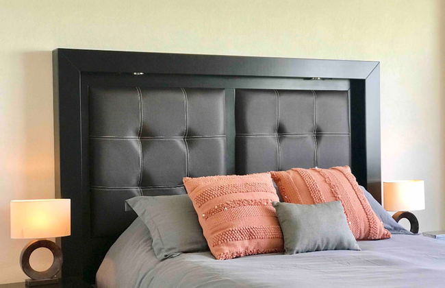 MAREA Beachfront 2 BDR - Stunning Oceanview - Photo 2