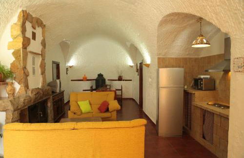 Cuevas la Chumbera - Photo 65