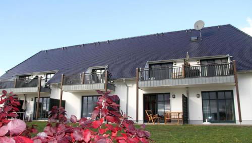 Ferienwohnung Südblick in Groß Zicker in ruhiger Lage mit Terrasse und Meerblick - Foto 3, Garden