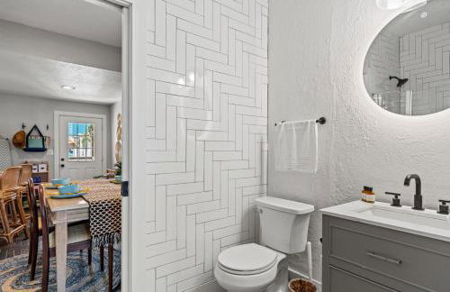 Coastal Escape, Steps to Beach, Fire Pit - Foto 15