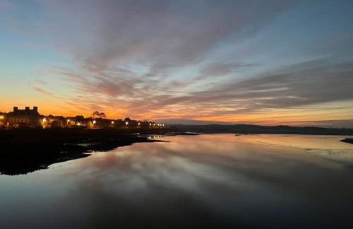 leBel endroit 145m2 , terrain et terrasse de 350m2 au coeur des commerces ,à proximité de la mer et tous services inclus - Photo 2