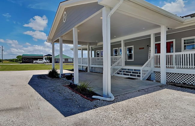 Papa's Place by Miss Kitty’s - Photo 5