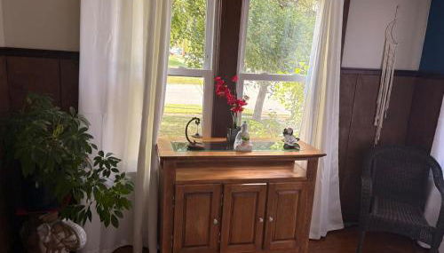 Tree House 6 bedrooms, 2 blocks from everything - Foto 5