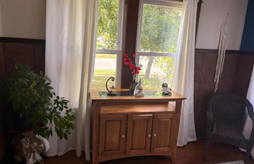 Tree House 6 bedrooms, 2 blocks from everything - Foto 5