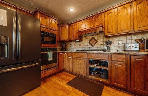 Majestic Home in Hocking wPool Jacuzzi Basketball - Foto 12