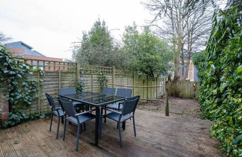 4 Bedroom Winchester Town House, central, parking - Foto 52