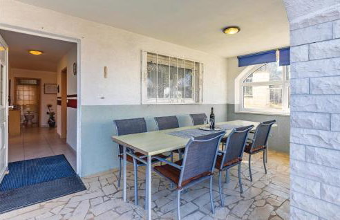 3 Bedroom Awesome Apartment In Pavicini - Photo 2