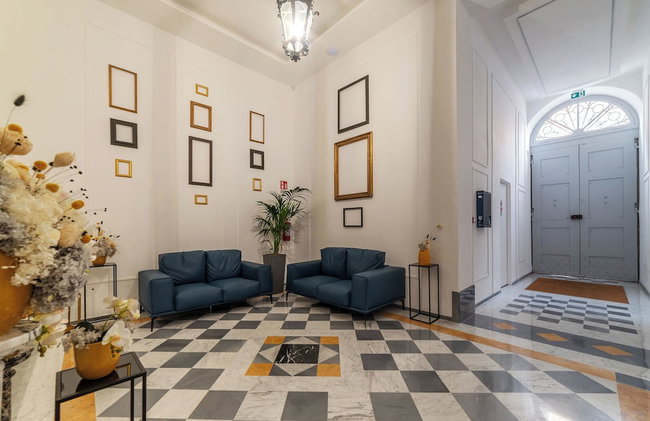 JOIVY Exclusive 2-Bedroom Villa with Private Garden - 5 minutes from the Colosseum - Photo 13
