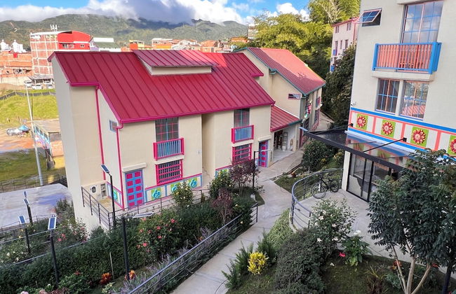 Jardines del Lago - Photo 12