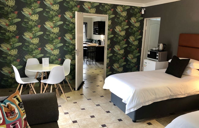 Modern Goldfields Apartments - Photo 4