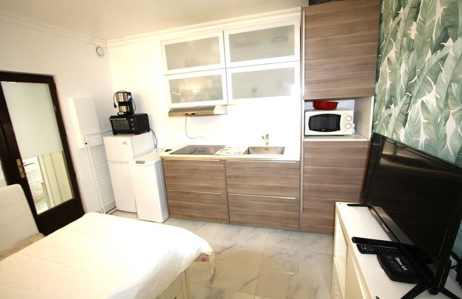 One bedroom flat ground floor avec cuisine -Rue Saint charles - métro Charles Michels 75015 PARIS - Photo 20