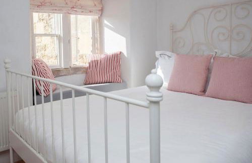 Charming Country House Nr Bath - Photo 43