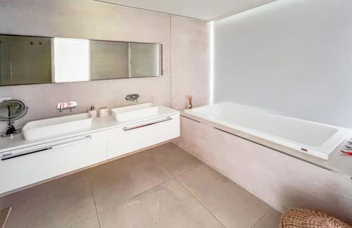 Villa Veiga with heated pool - Foto 49