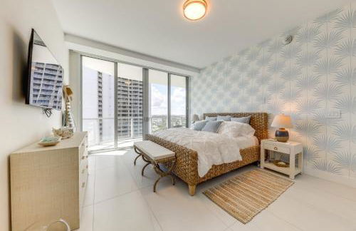 Ocean Views and Pool Access Riviera Beach Condo! - Foto 14