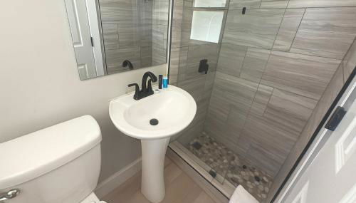 Dania Beach 1BR | Steps to Ocean + Parking - Foto 5