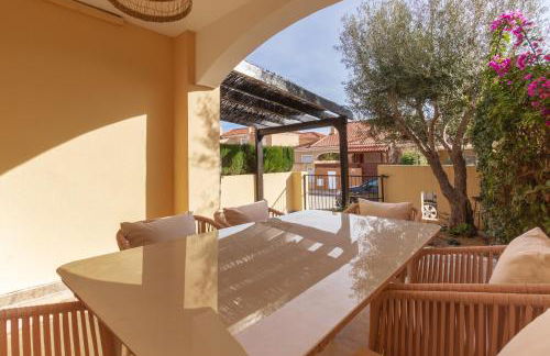 Arena Marina - Pool and relaxation near the airport - Foto 6