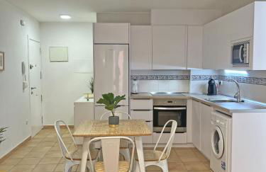 Puro Centro. 500m del mar. A/C - Photo 15