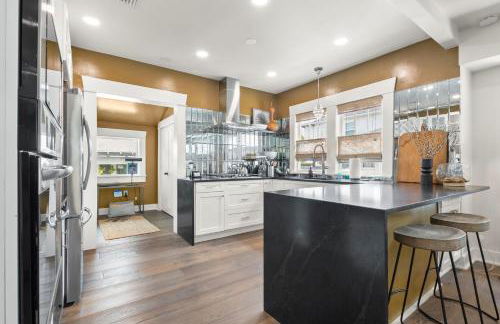 SoHo Serenity - Amazing Home with Private Pool & Hot Tub, SoHo District - Foto 26