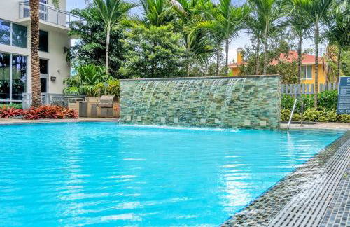 Comfort and Convenience 2BR Unit with Free Parking - Foto 28