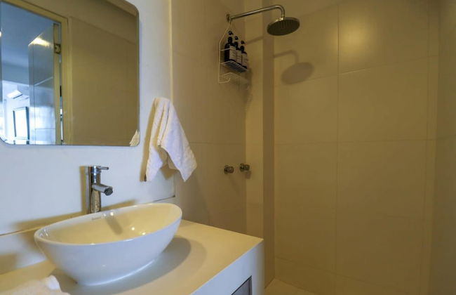 Fascinating 2BR With Spectacular Ocean View - Photo 6