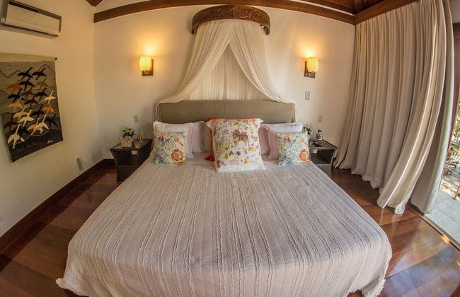 Mansão Exuberante Pé na Areia Ferradura - Photo 14