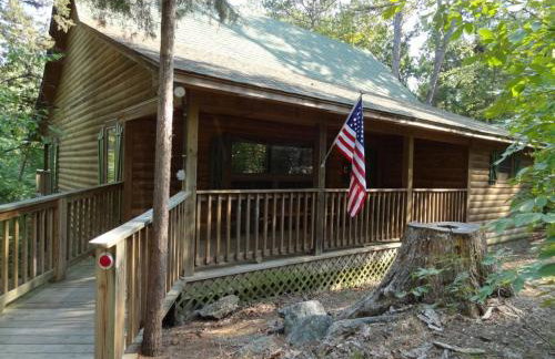 C19, One bedroom luxury, log-sided Couple's Cottage with private hot tub and unique extras cottage - Foto 1