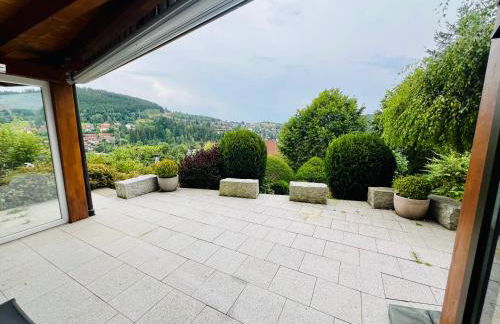 Panoramablick mit Privatparkplatz, 2 Balkone und 1,5 Bäder - Foto 24