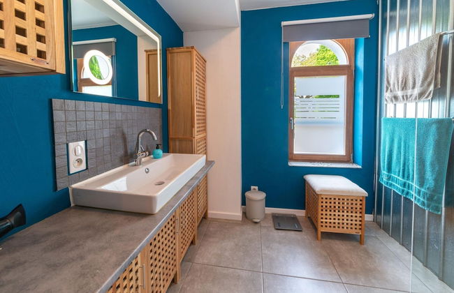 Magnificent Holiday Home for 6 Adults in Xhoffraix - Foto 20