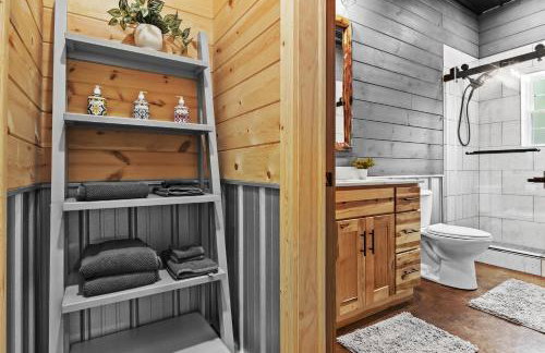 Pole Barn - Rustic 1BR Family Retreat with Open Views - Foto 28