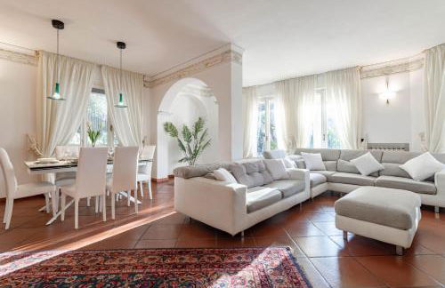 H11 [Villa Conchiglia] Piscina - Garage - Foto 35