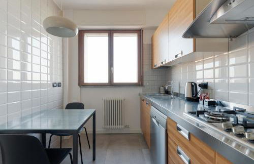 GuestHost - Modern Apartment Milano Pirelli - Foto 12