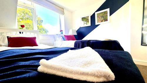 Funky 3-Bed House by Papermill, Deeside - Wirral - Foto 3