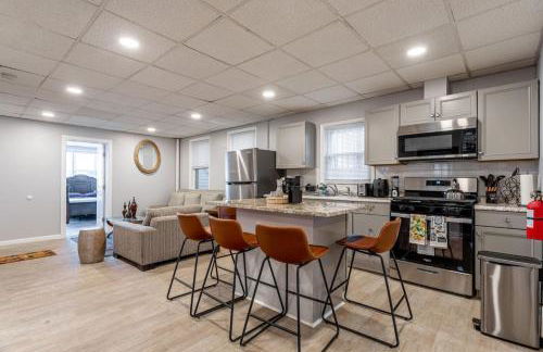 Updated 3BR 2BA Apartment Near NYC Airport - Foto 9