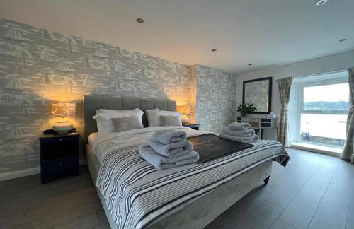 Portaferry Waterfront Townhouse with Hot Tub - Foto 12