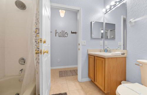 Cambria - Beautiful 4BR TH Near Disney in Resort - Foto 27