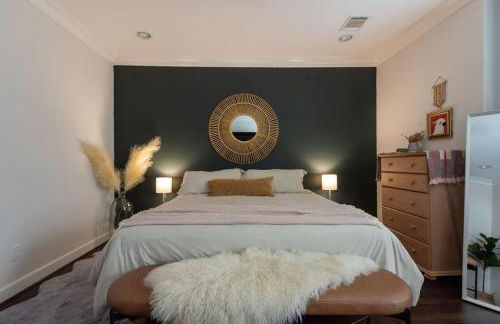 15mi to FIFA l Walkable l Gym l Garage l Heights! - Foto 23