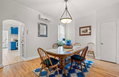 Sojourn Classic DC Rowhouse with Parking - Foto 15