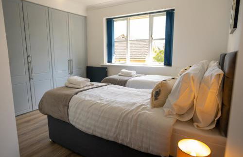 Penthouse 3 Bed, Large HotTub Long stay Discount - Photo 13