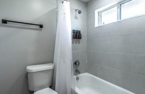 1BR Apartment Close to Menil Collection with Free parking 12 - Foto 11