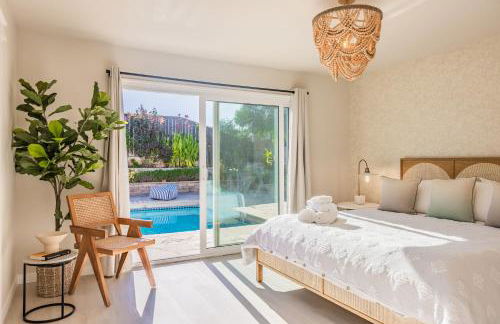 @ Marbella Lane - Vibrant & Chic Designer Home - Photo 63