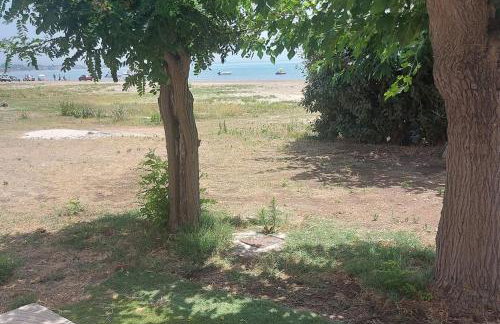 Charming Beachfront 2-bedroom house with AC - Foto 3